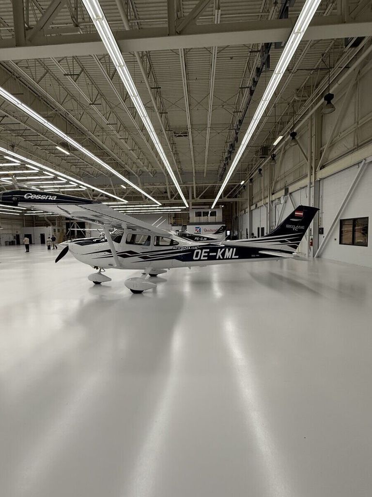 Cessna T182, fotografía 2 de 2
