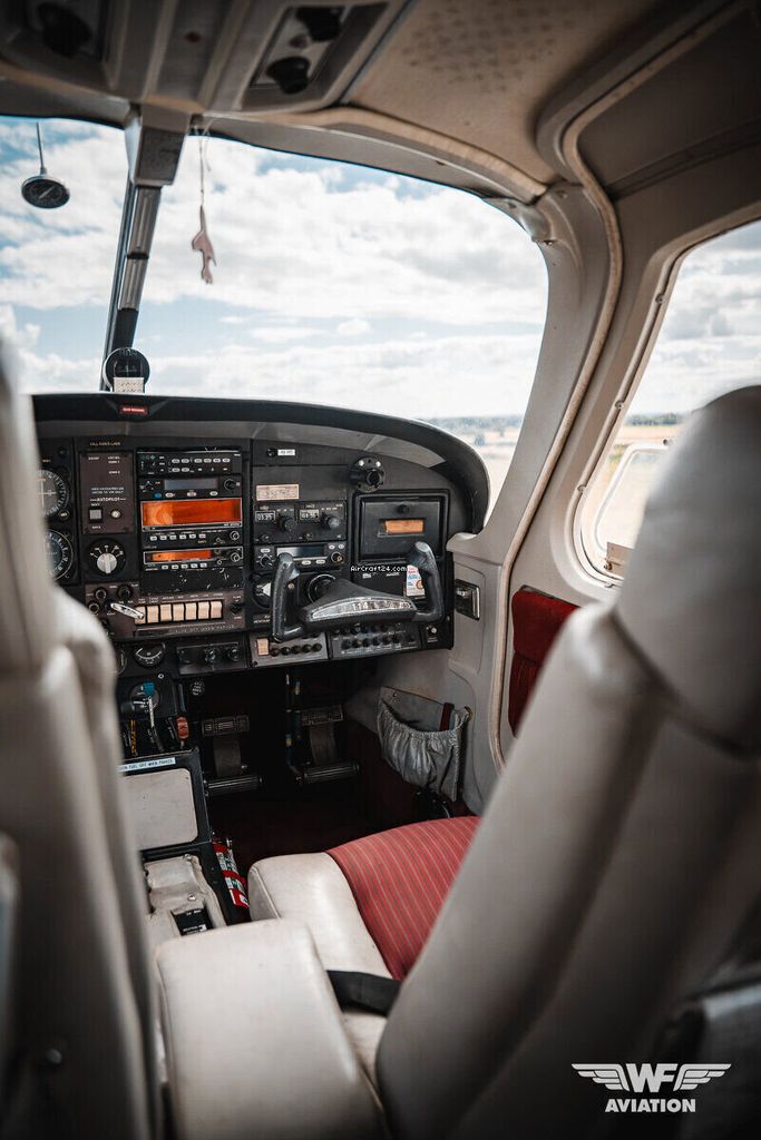Rockwell International 114, fotografía 15 de 18