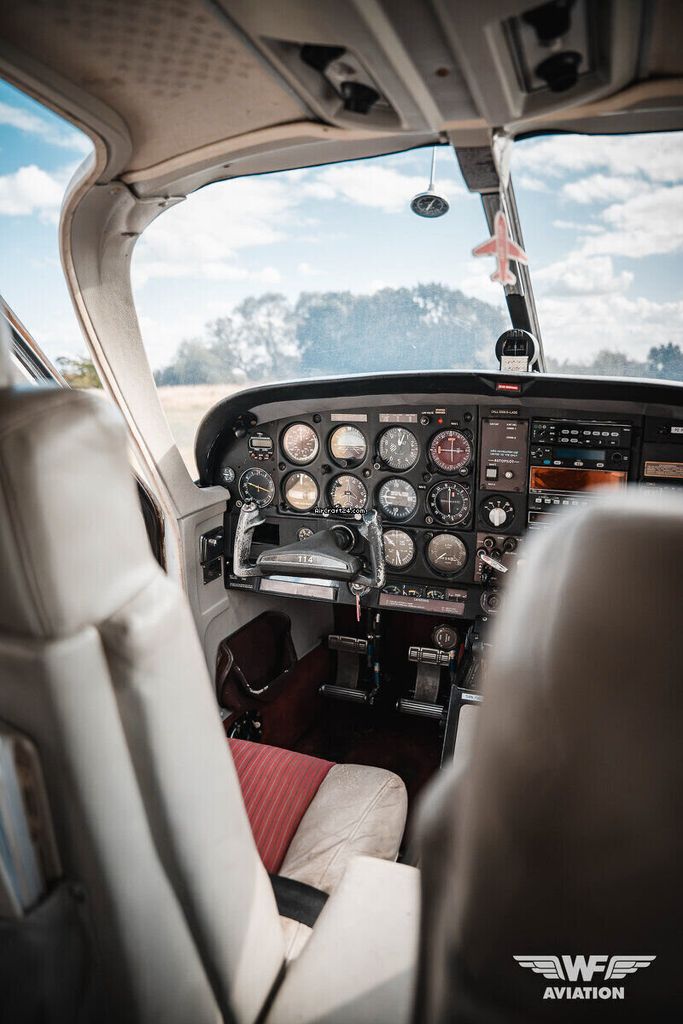 Rockwell International 114, fotografía 16 de 18