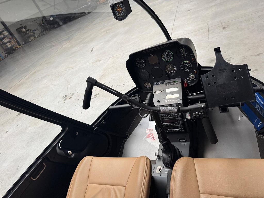Robinson R44, fotografía 4 de 9