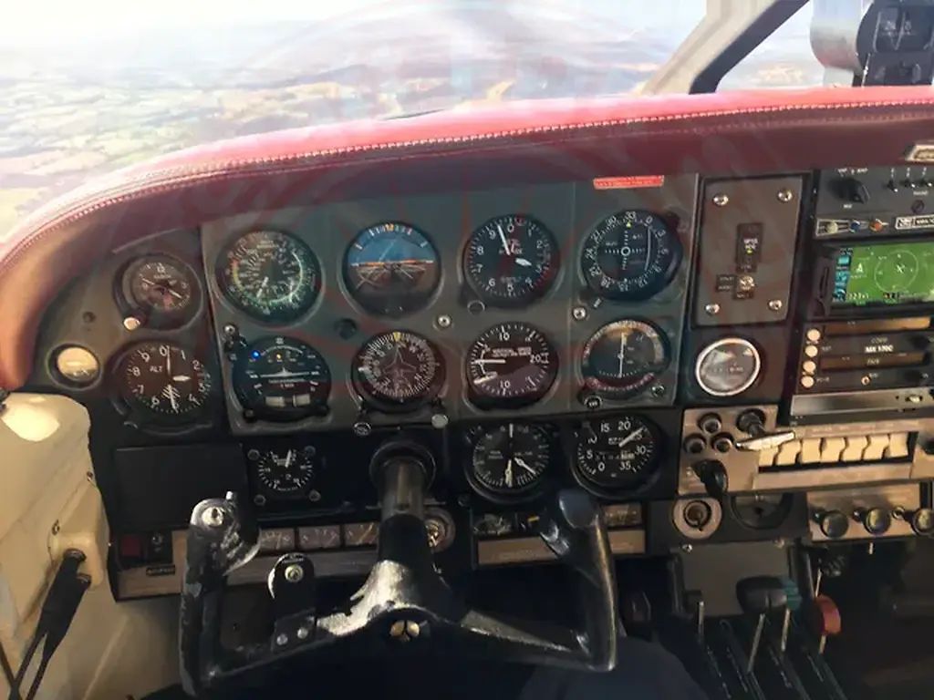Rockwell International Commander 112B, fotografía 7 de 10
