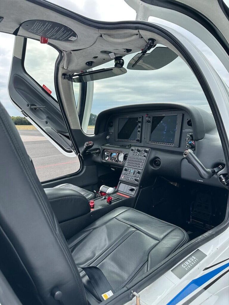 Cirrus SR20 G6, fotografía 5 de 9