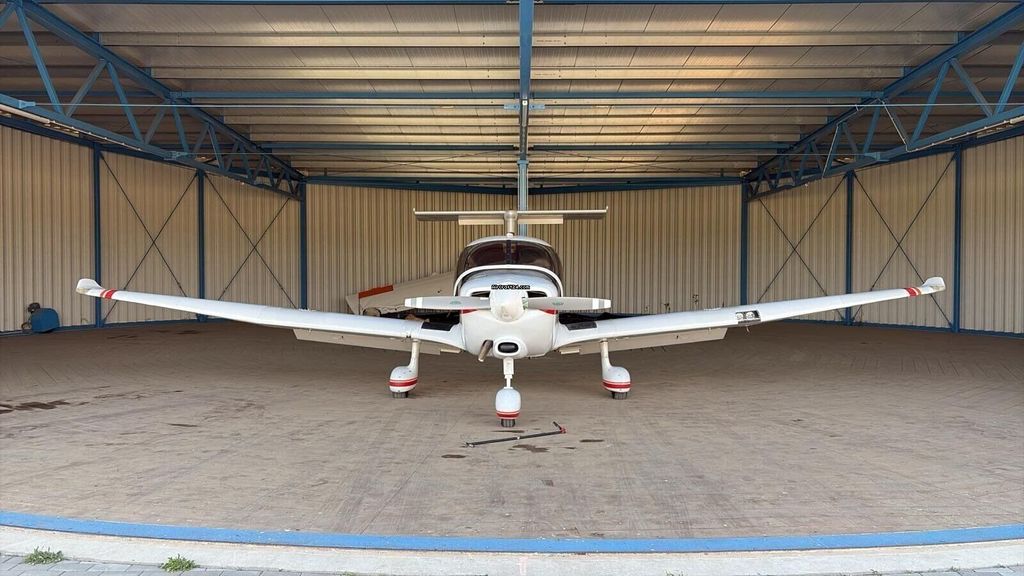 Robin R3000, fotografía 6 de 7