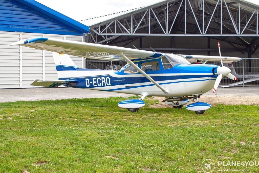Cessna FR172H Reims Rocket, fotografía 7 de 18