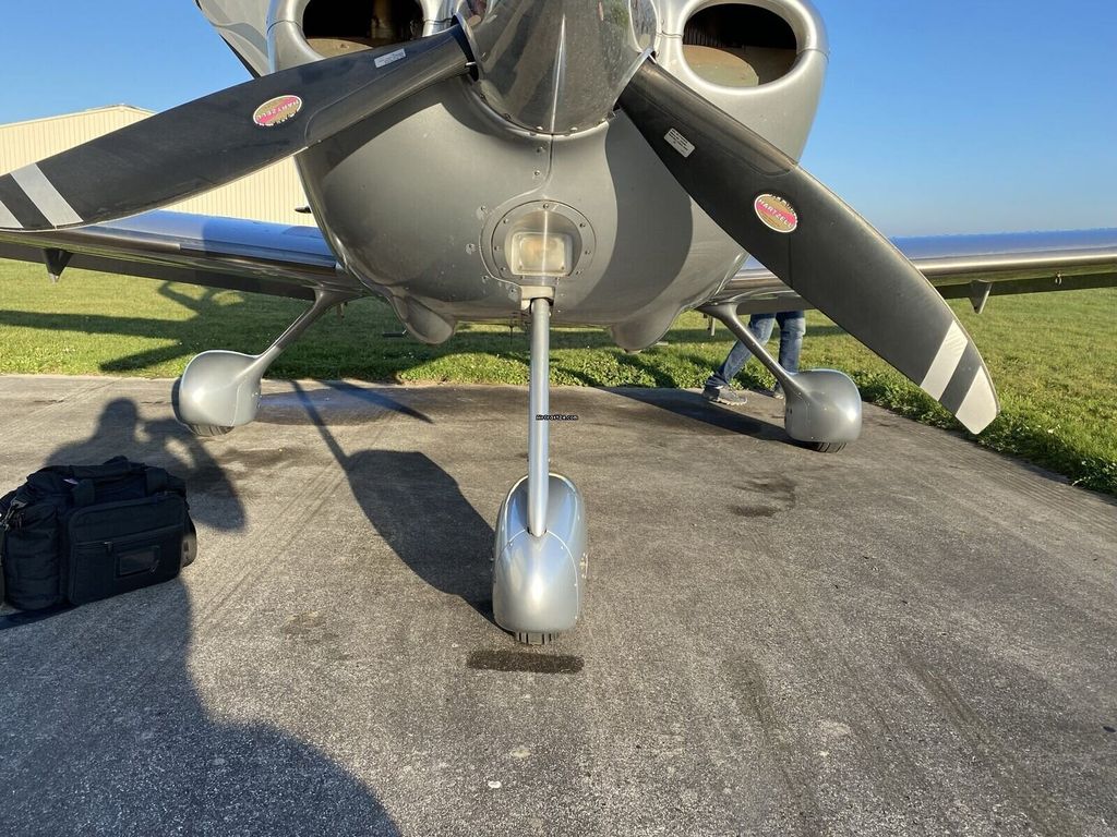 Cirrus SR22, fotografía 5 de 5