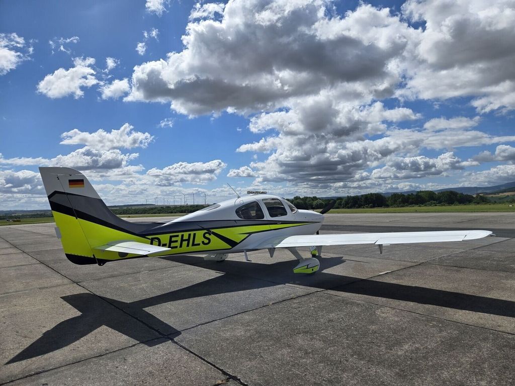 Cirrus SR20, fotografía 2 de 8