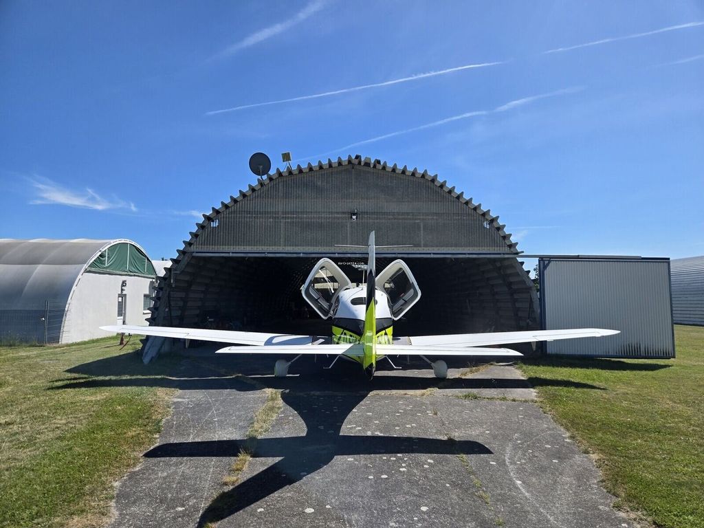 Cirrus SR20, fotografía 3 de 8
