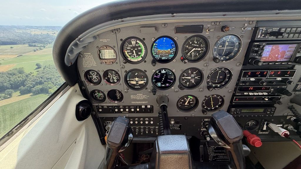 Cessna 172, fotografía 12 de 15