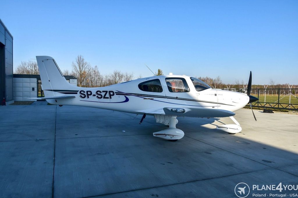 Cirrus SR22, fotografía 4 de 10