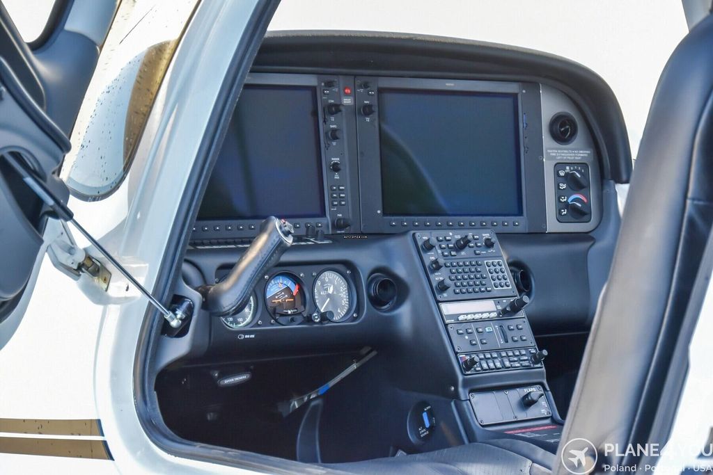 Cirrus SR22, fotografía 7 de 10