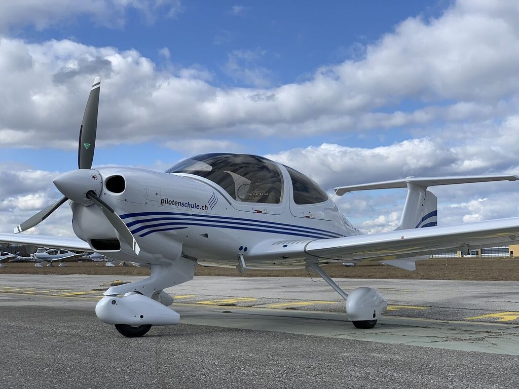Diamond DA40, fotografía 2 de 12