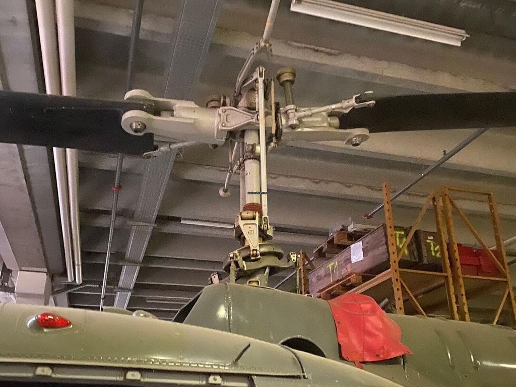 Agusta AB204B, fotografía 3 de 10