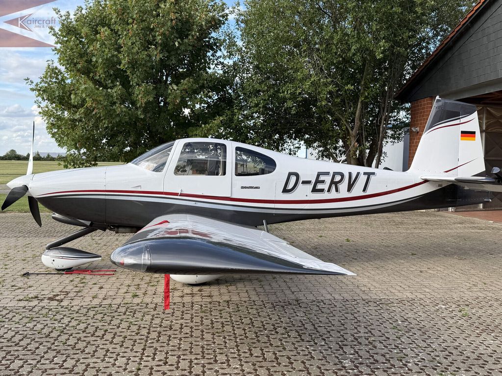 Van's Aircraft RV-10, fotografía 2 de 9