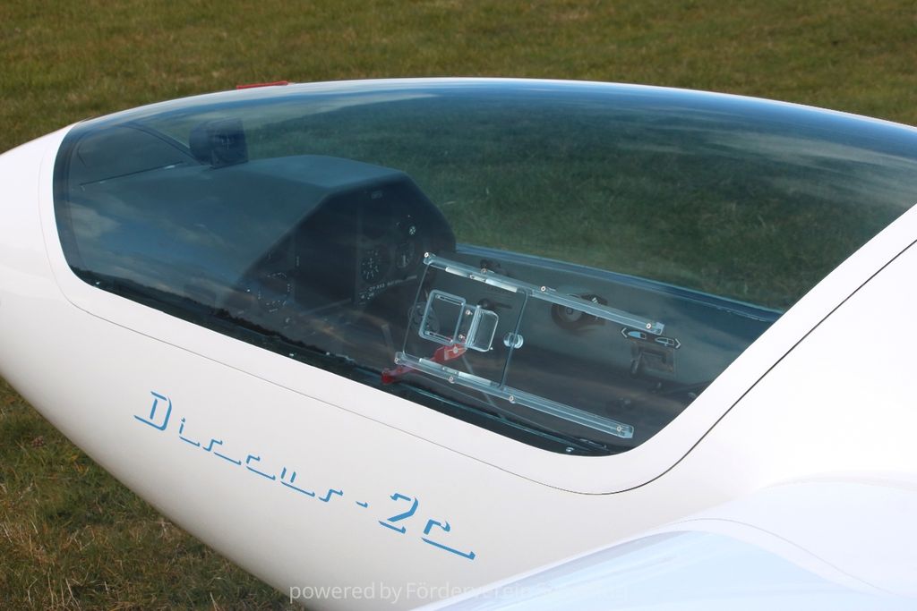Schempp-Hirth Discus-2 18 m, fotografía 10 de 17