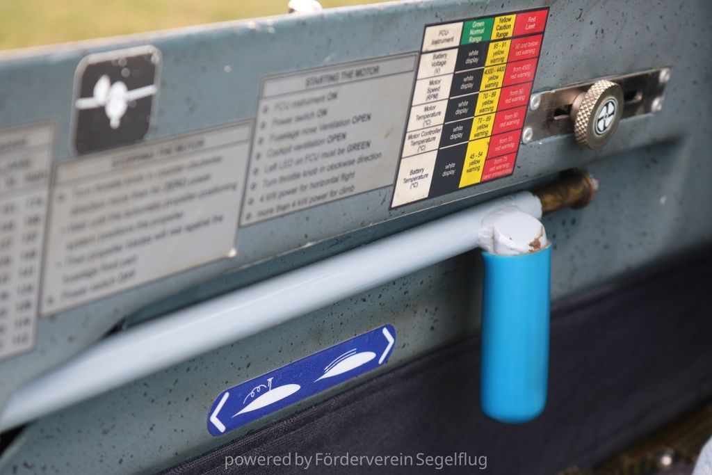 Schempp-Hirth Discus-2 18 m, fotografía 15 de 17