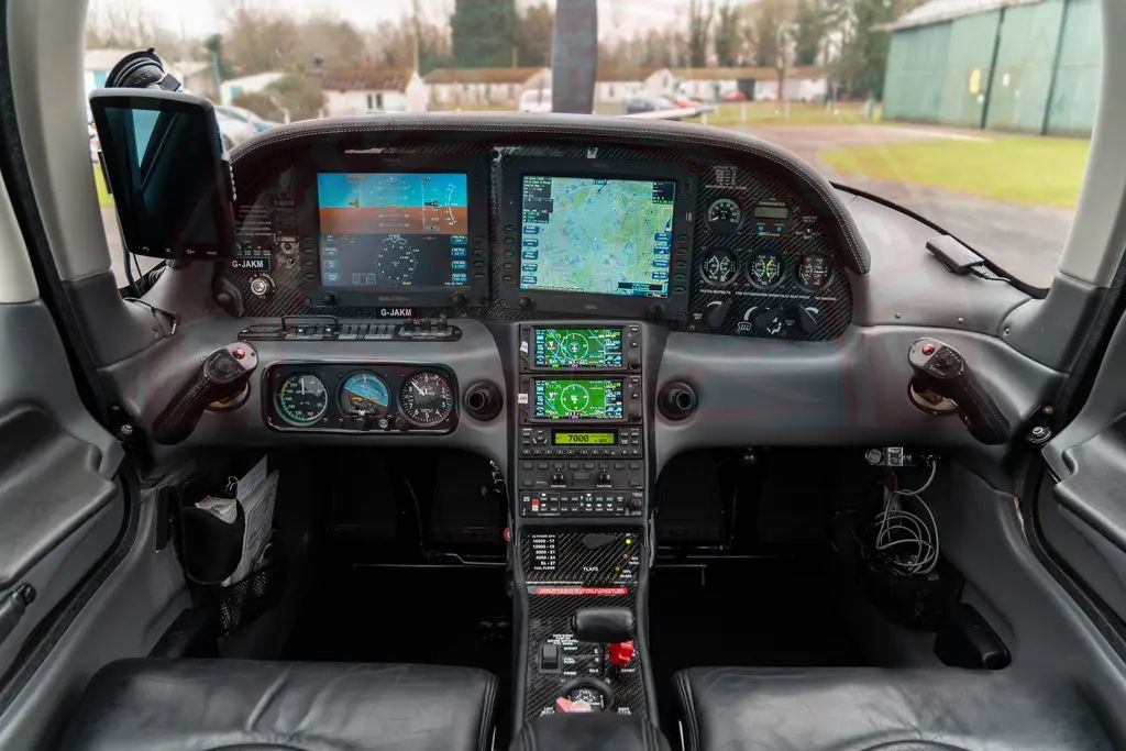 Cirrus SR22 G2, fotografía 2 de 5