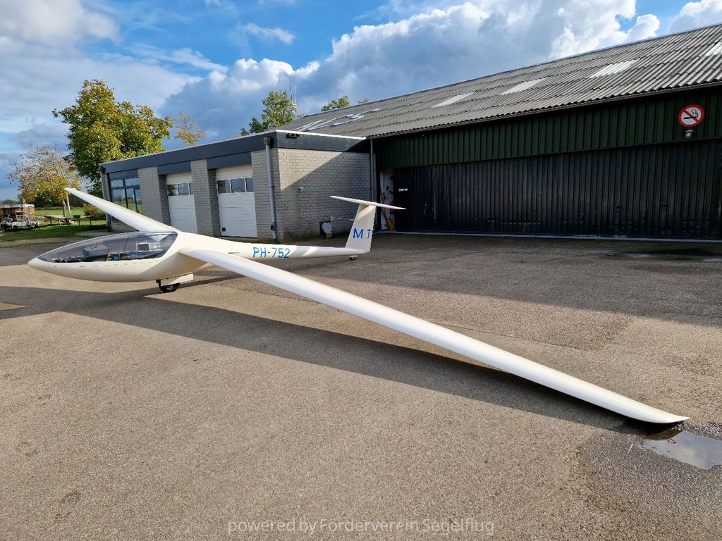 DG DG-300 Standard, fotografía 3 de 8