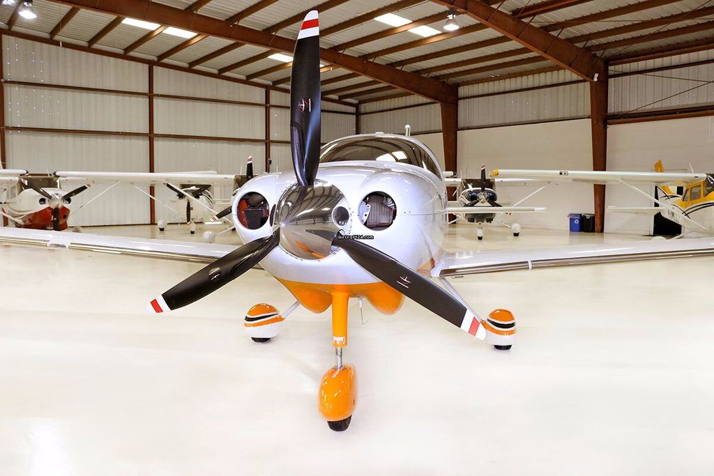 Cessna T240, fotografía 3 de 6