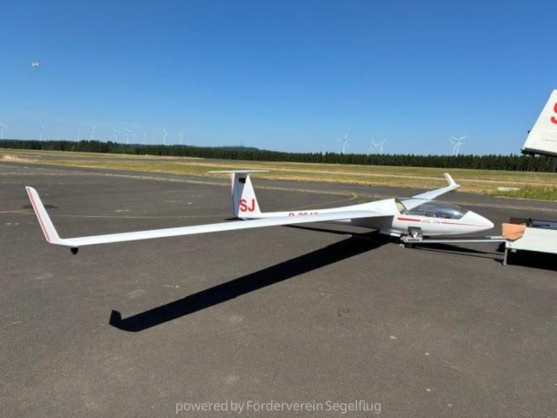 Rolladen-Schneider LS3 15m, fotografía 1 de 10