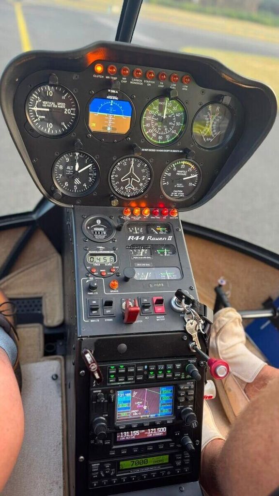 Robinson R44, fotografía 5 de 10