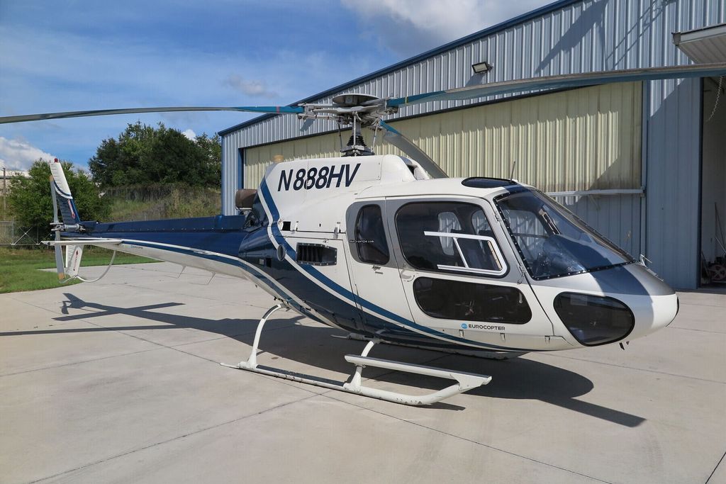 Aérospatiale AS350, fotografía 2 de 7