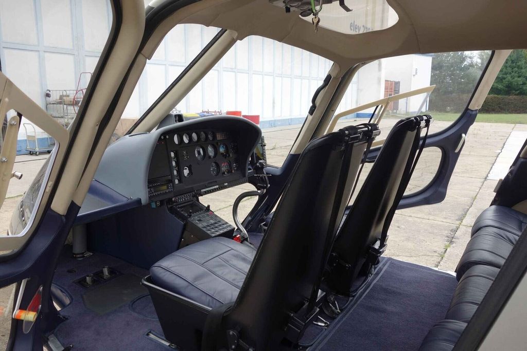 Aérospatiale AS350, fotografía 5 de 7