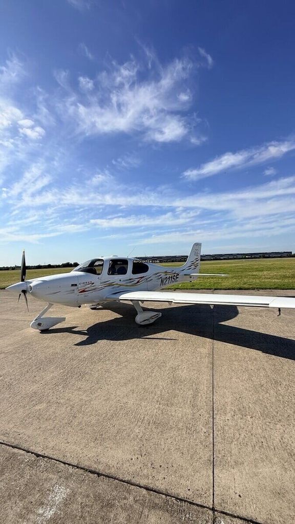 Cirrus SR22, fotografía 4 de 14