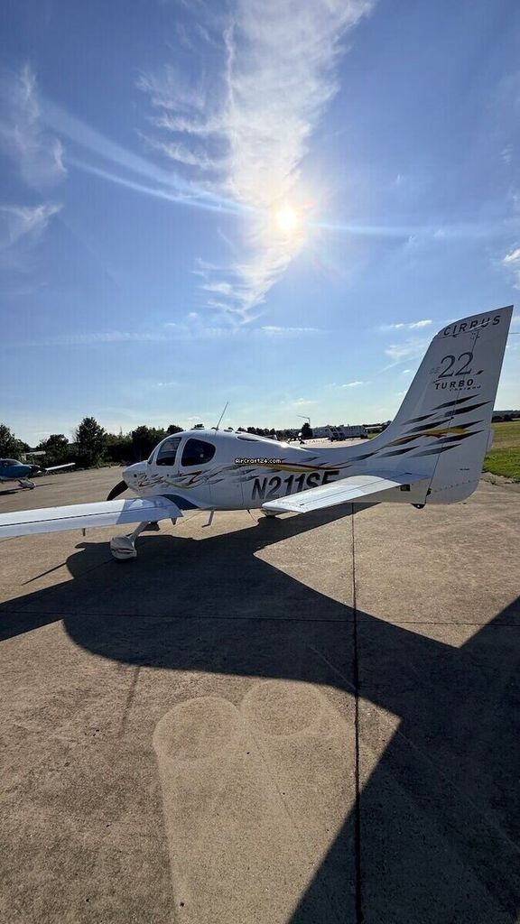 Cirrus SR22, fotografía 6 de 14