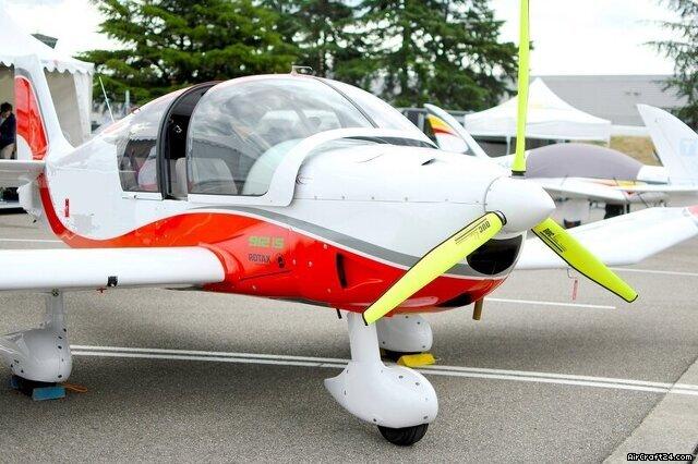 Robin DR-400