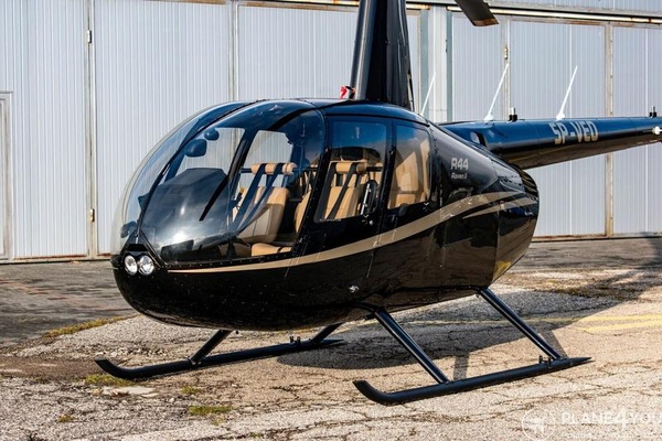 Robinson Helicopter R44
