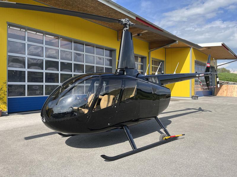Robinson Helicopter R66