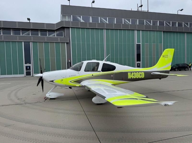 Cirrus SR22
