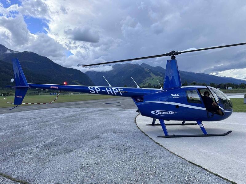 Robinson Helicopter R44