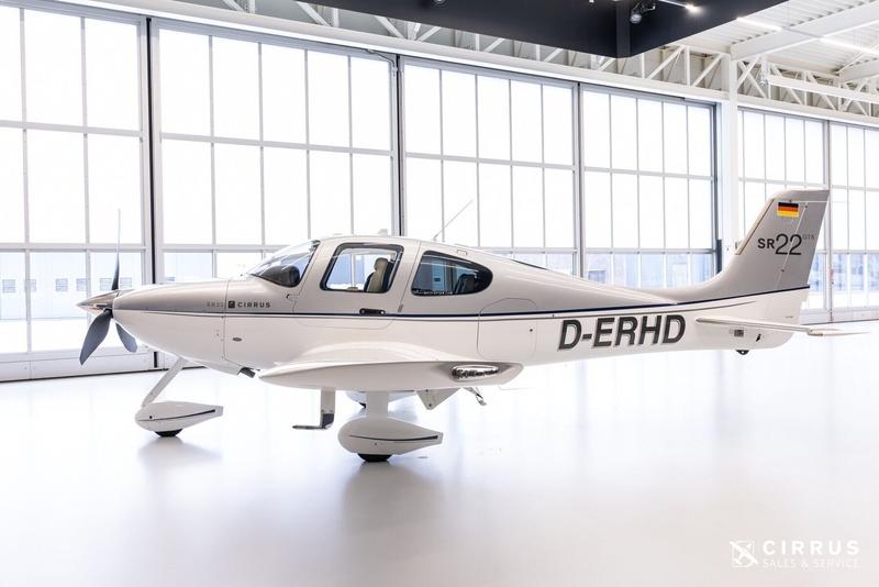 Cirrus SR22