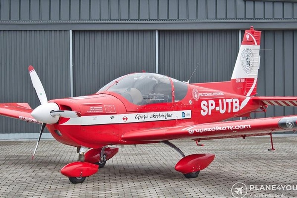 ZLIN AERO Z 242