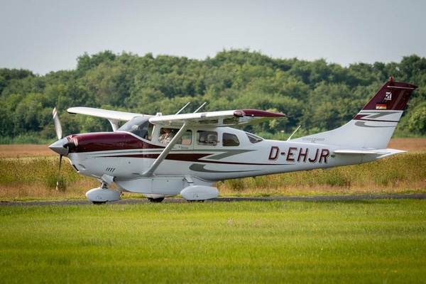 Cessna T206