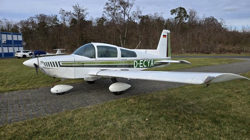 Grumman AA-5