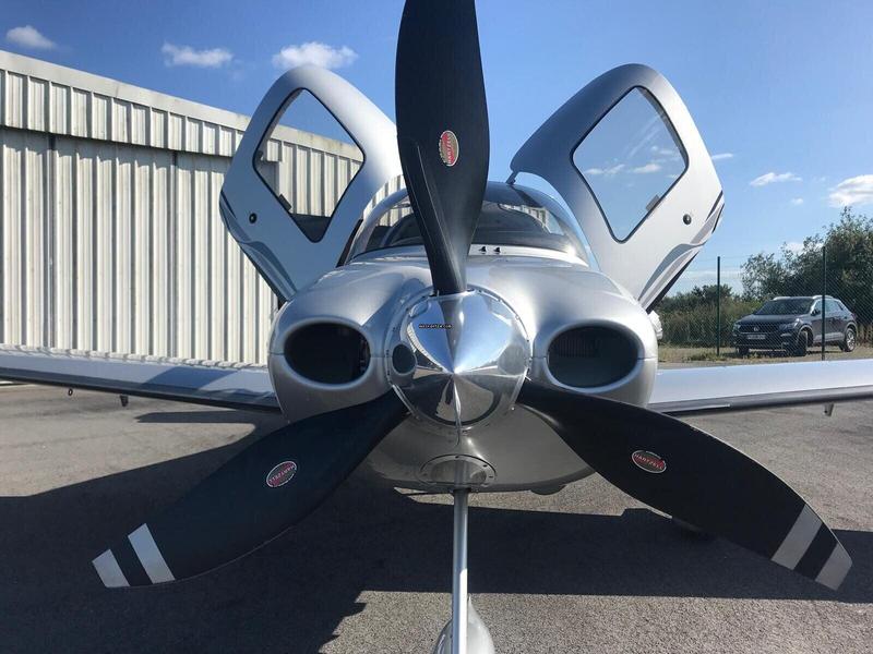 Cirrus SR22