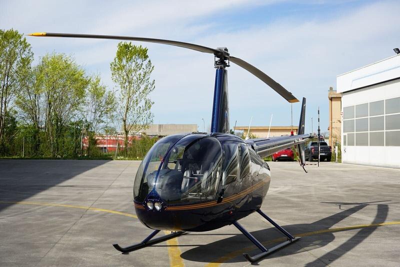 Robinson Helicopter R44