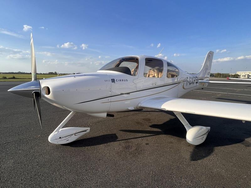 Cirrus SR22