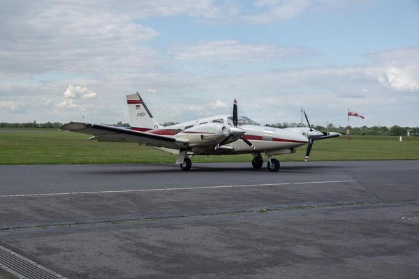 Piper Seneca V