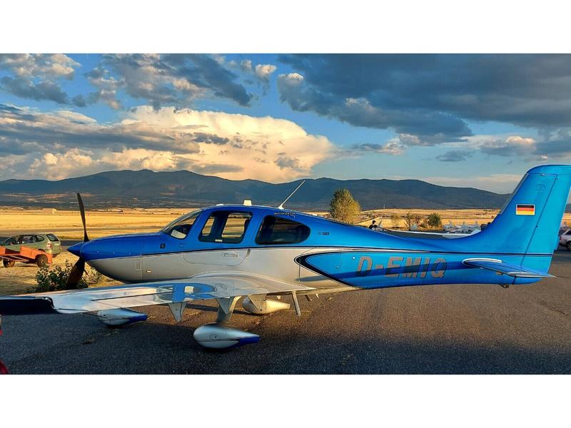 Cirrus SR22 G6