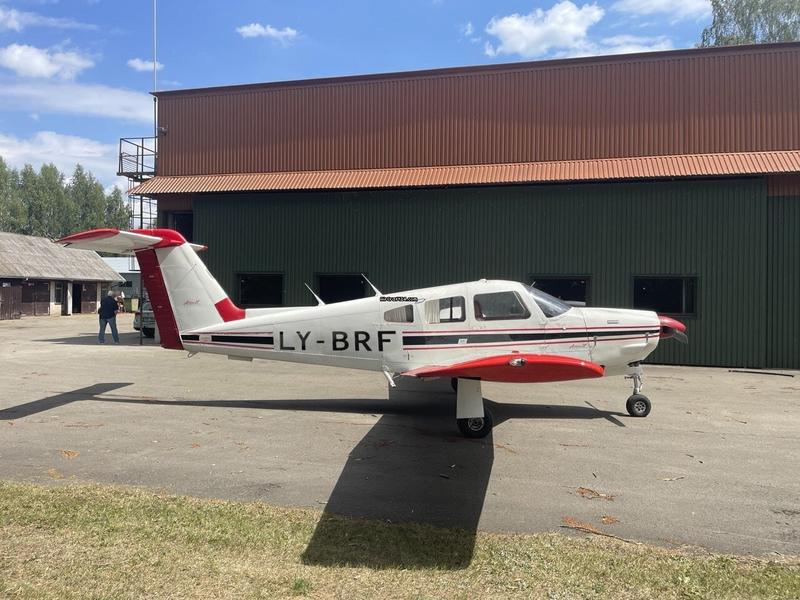 Piper Arrow IV