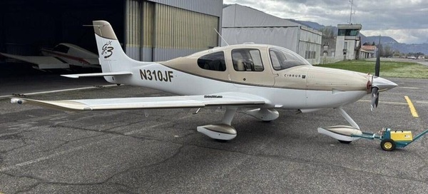 Cirrus SR22