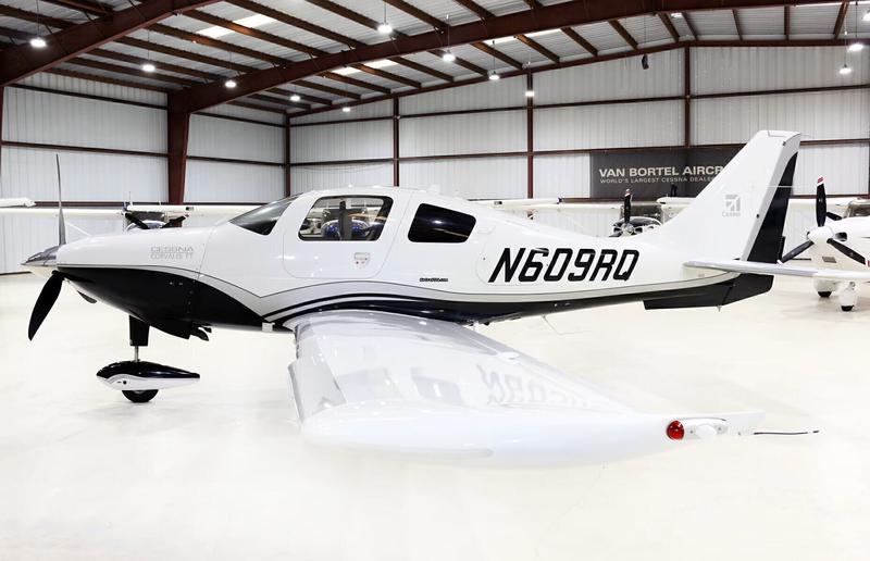 Cessna 400