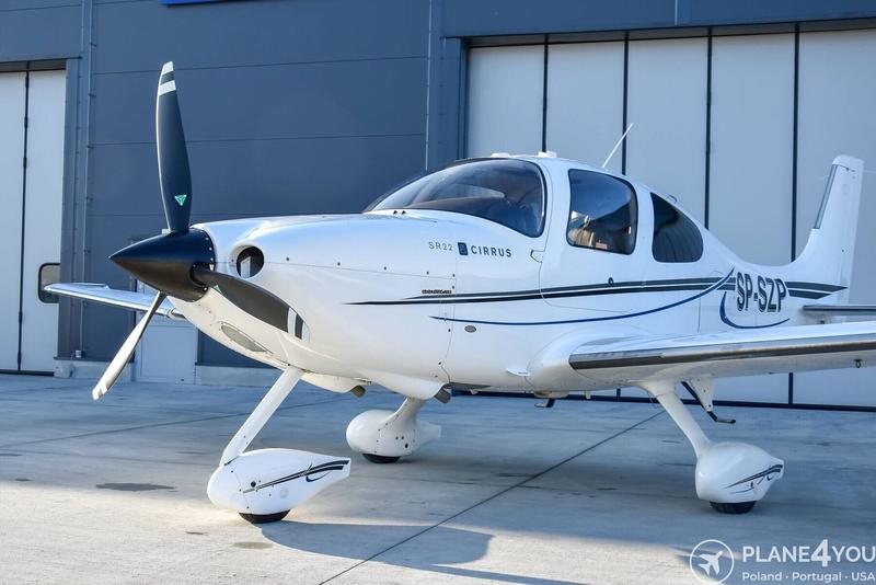 Cirrus SR22