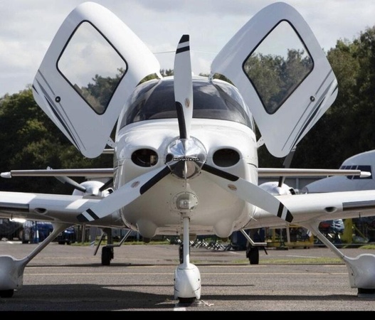 Cirrus SR22