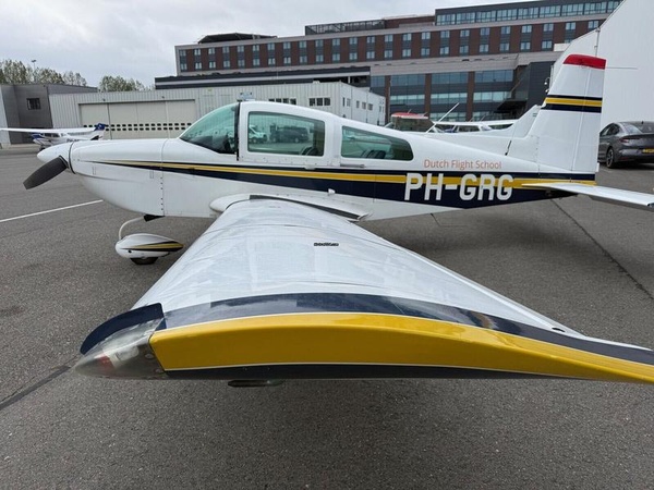 Grumman AA-5