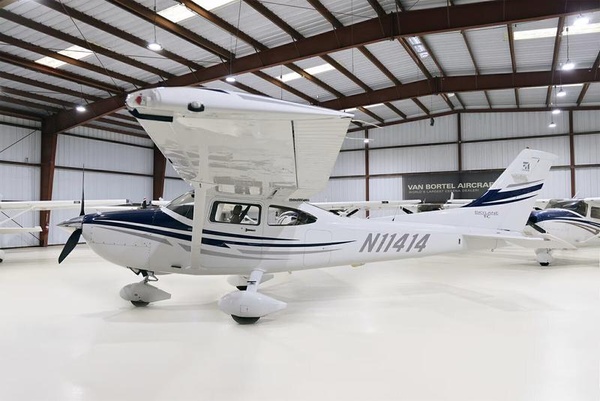 Cessna T182