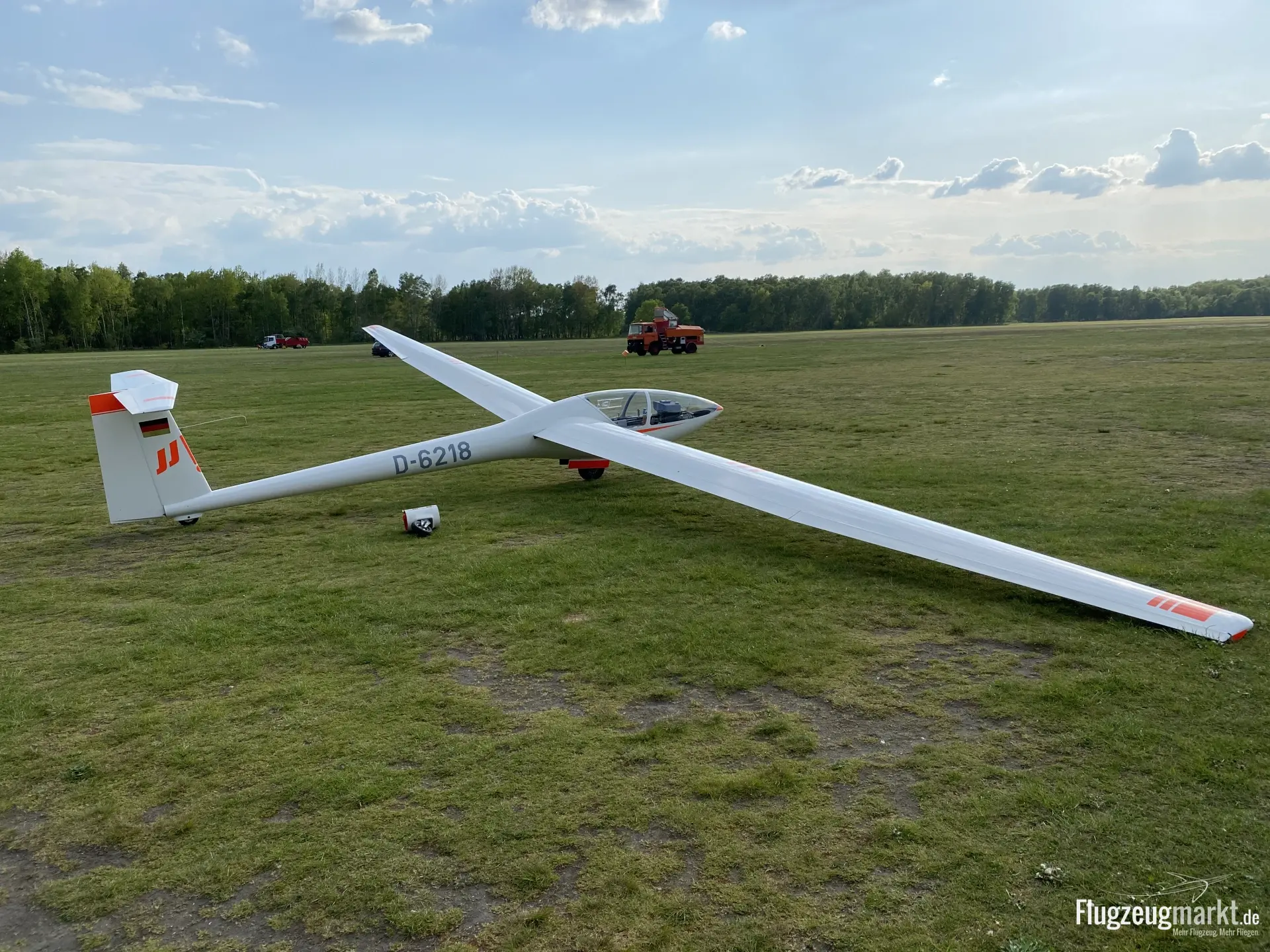 DG DG-200
